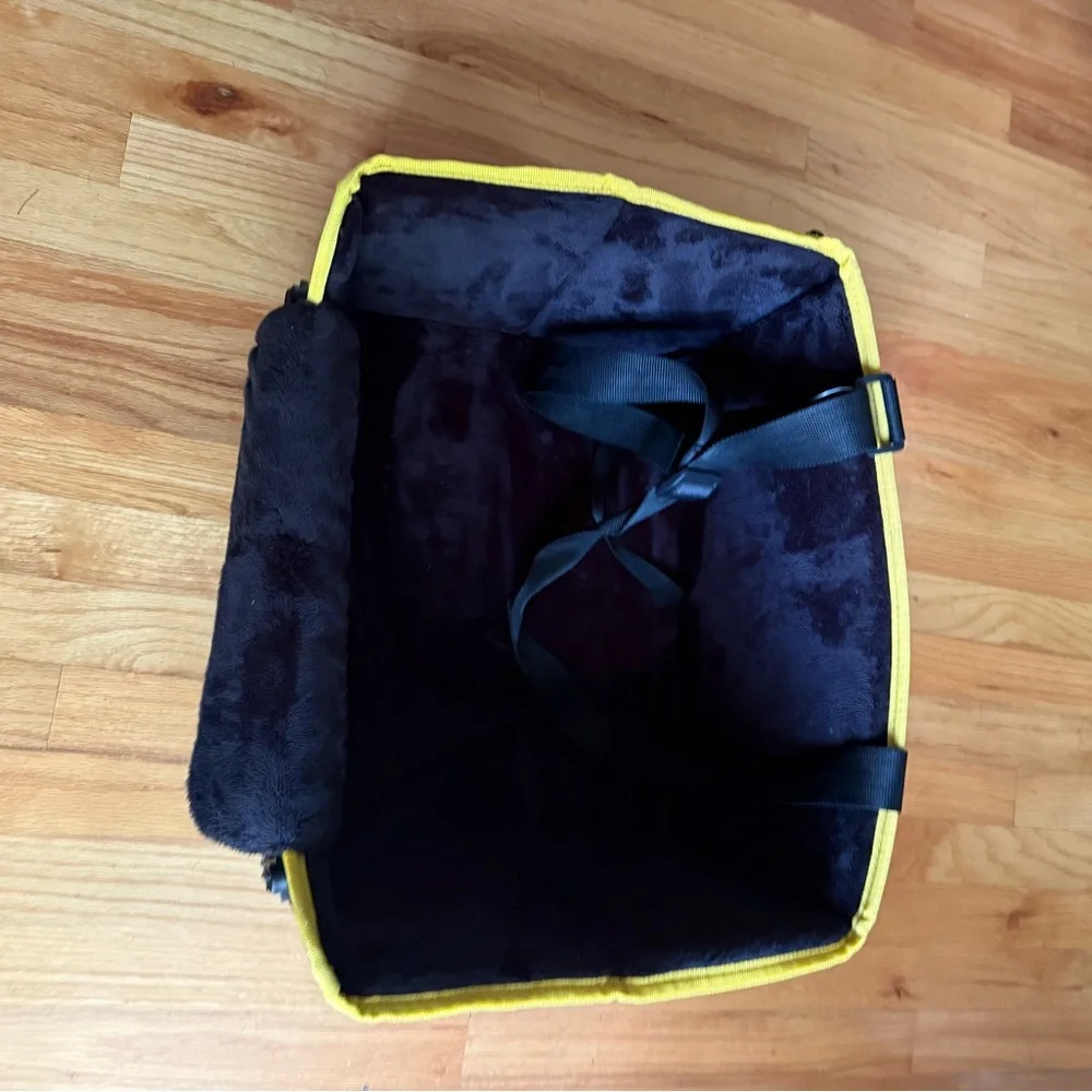Premium Black Pet Car Seat Carrier like new